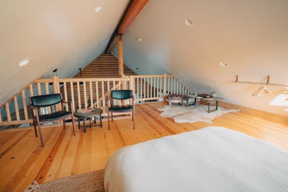 Entire cabin in Kanab, Utah, United States 4 guests2 bedrooms2 beds2 baths-9