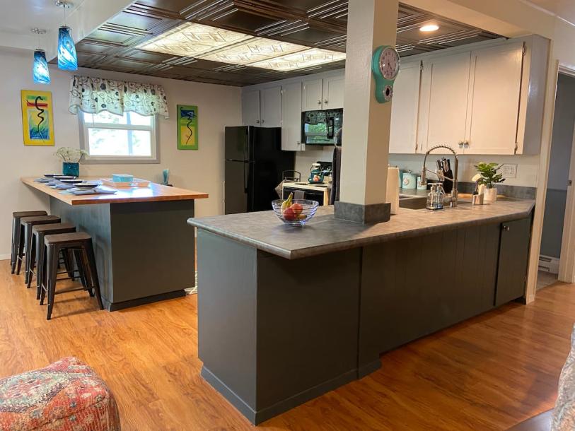 Entire rental unit in Port Angeles, Washington 4 guests1 bedroom2 beds1 bath-9