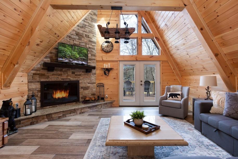 Entire cabin in Gatlinburg, Tennessee 6 guests2 bedrooms3 beds1.5 baths-3