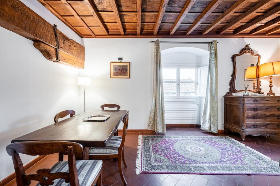 Entire condo in Florence, Italy 4 guests2 bedrooms2 beds1 bath-14