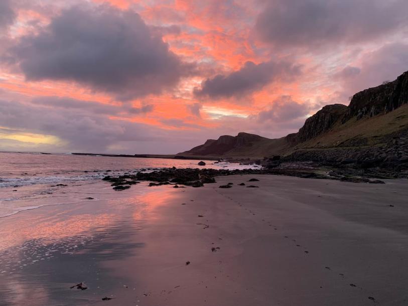 Entire cottage in Staffin, United Kingdom 4 guests2 bedrooms3 beds1.5 baths-2