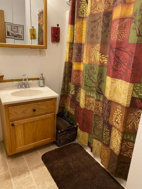 Entire cabin in Robbinsville, North Carolina 6 guests2 bedrooms3 beds1 bath-8