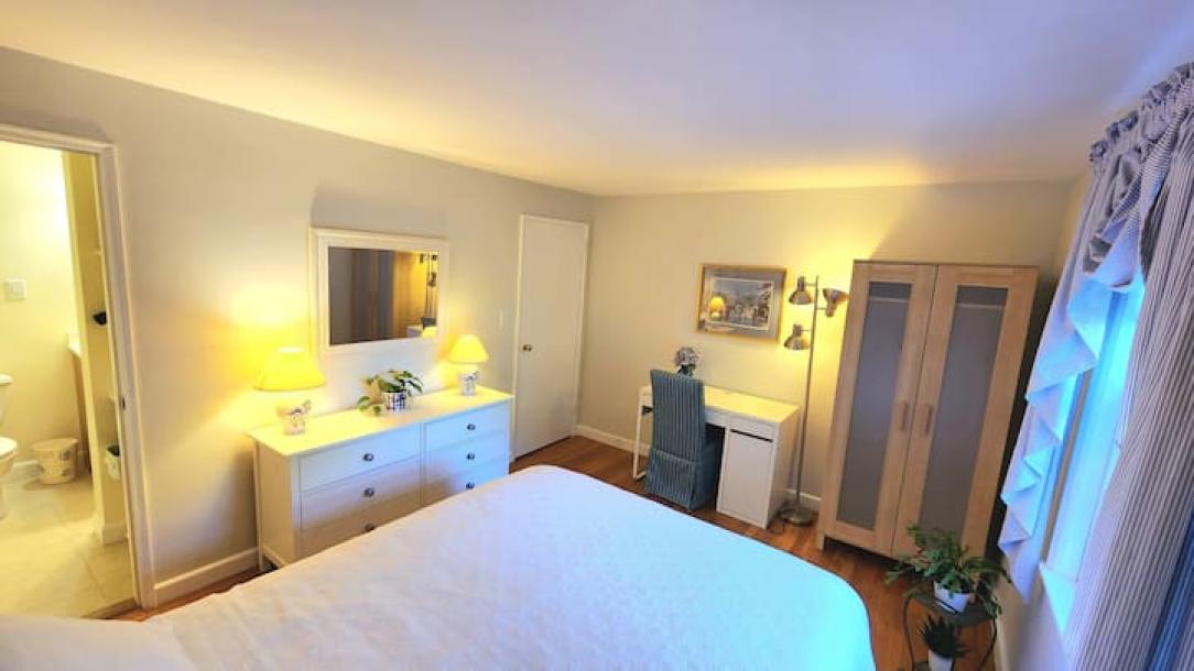 Entire guest suite in Winchester, Massachusetts 2 guests1 bedroom1 bed1 bath-10