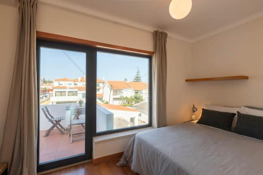 Entire home in Colares, Portugal 6 guests3 bedrooms4 beds1.5 baths-12