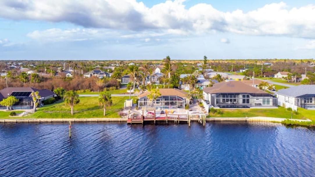 Entire home in Port Charlotte, Florida 11 guests3 bedrooms5 beds2 baths-18