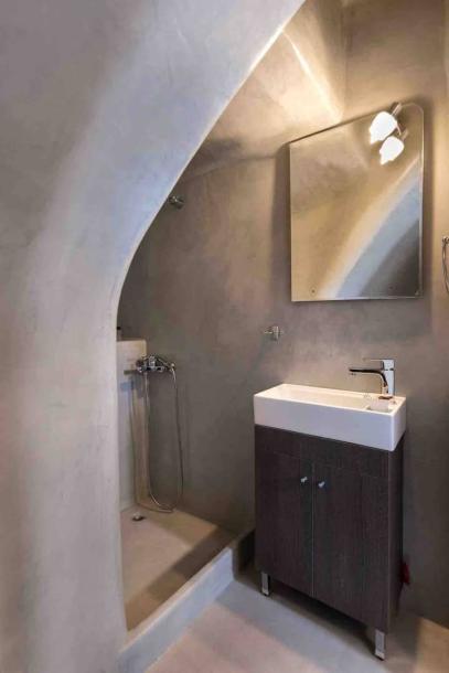 Entire home in Oia, Greece 5 guests2 bedrooms3 beds1 bath-9