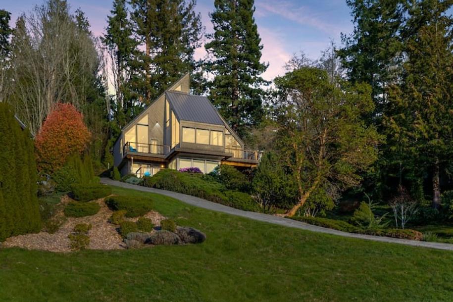 Entire guest suite in Mukilteo, Washington 3 guests1 bedroom1 bed1 bath-0