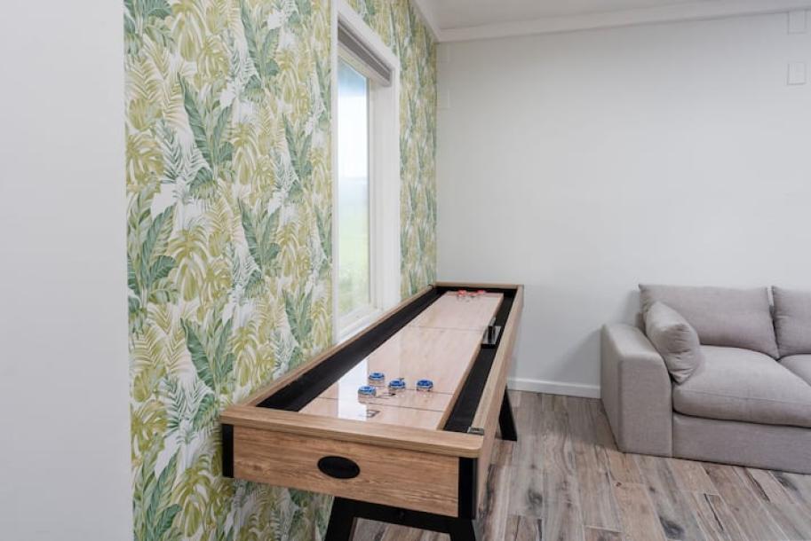 Entire townhouse in North Topsail Beach, North Carolina 10 guests4 bedrooms5 beds2.5 baths-10