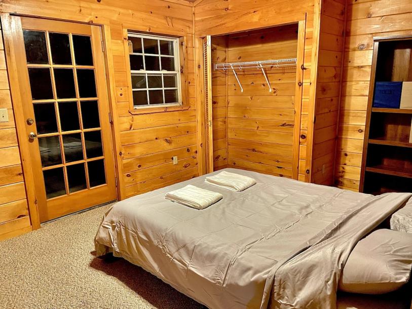 Getaway 3 Bedroom Cabin-0