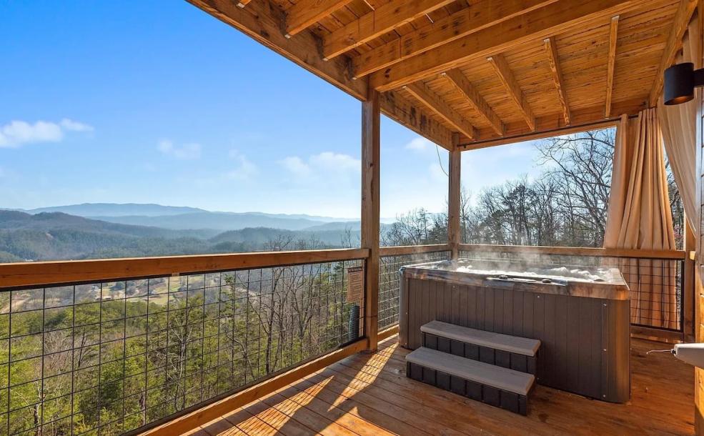 Entire cabin in Sevierville, Tennessee 8 guests3 bedrooms3 beds3.5 baths-17