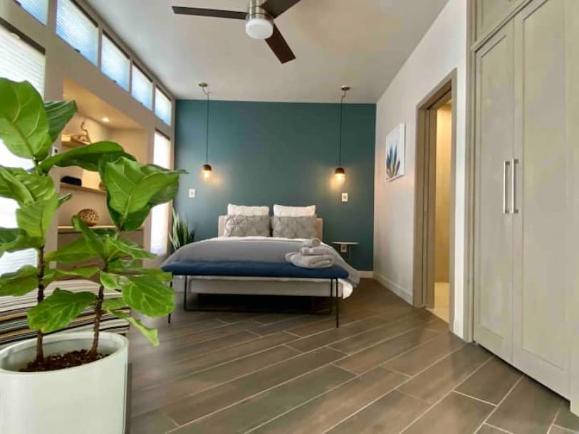 Entire guesthouse in Albuquerque, New Mexico 2 guests1 bedroom1 bed1 bath-10