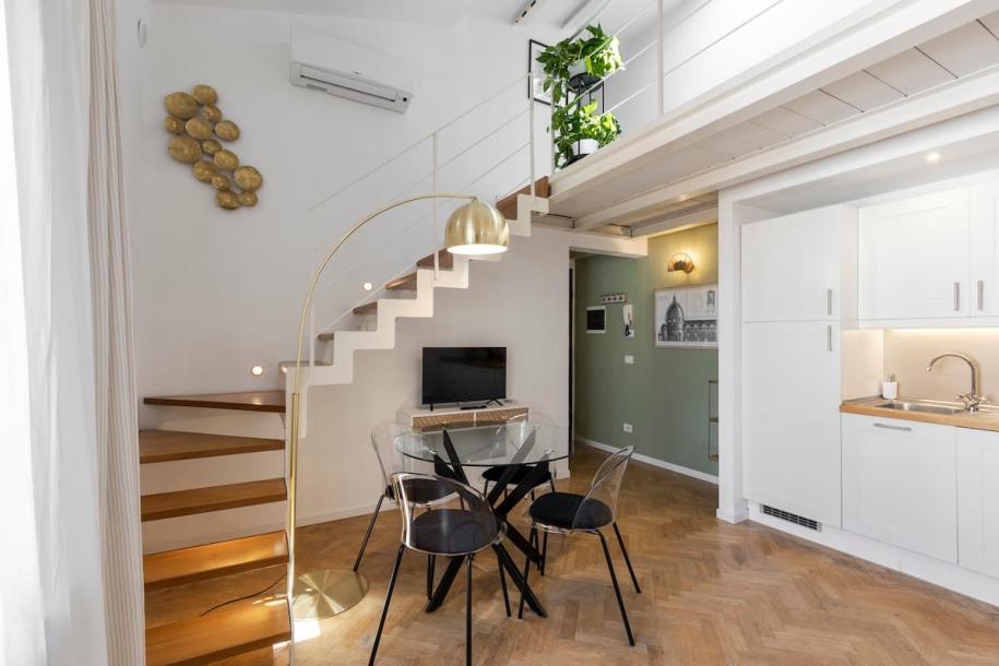 Entire condo in Florence, Italy 4 guests1 bedroom2 beds1 bath-9