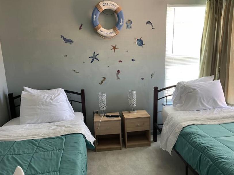 Entire home in Norfolk, Virginia 8 guests3 bedrooms5 beds2.5 baths-6