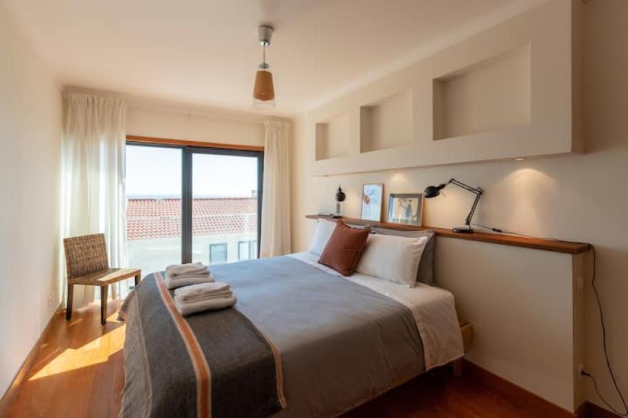 Entire home in Colares, Portugal 6 guests3 bedrooms4 beds1.5 baths-16