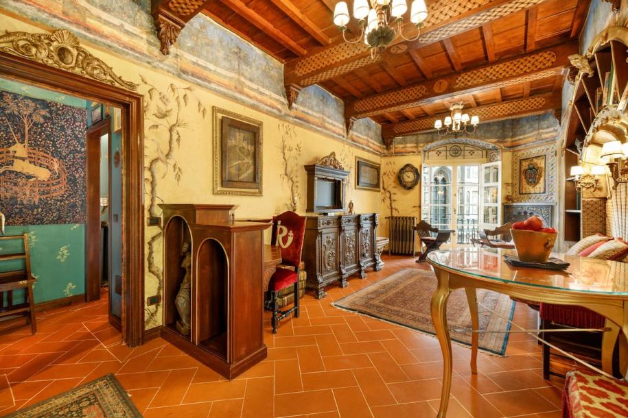 Entire rental unit in Florence, Italy 3 guests1 bedroom2 beds2 baths-8