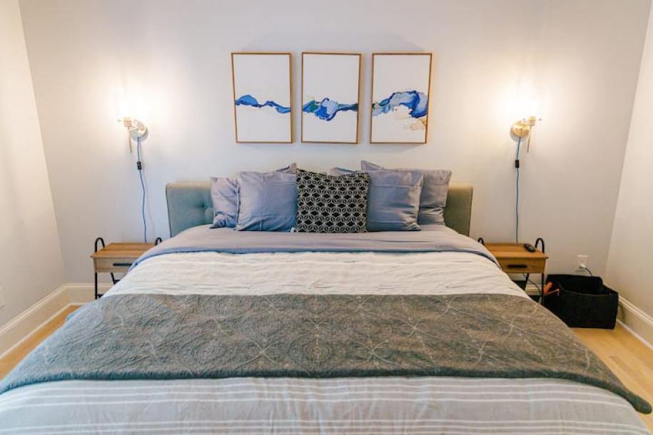 Farm stay in Valdese, North Carolina 6 guests2 bedrooms4 beds2 baths-10