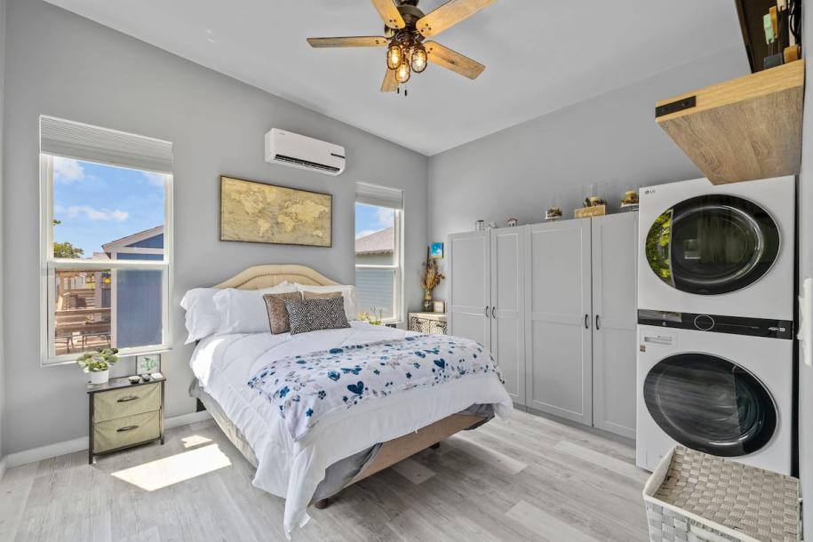 Entire home in San Leon, Texas 4 guests1 bedroom2 beds1 bath-4