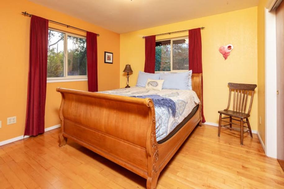 Entire chalet in Three Rivers, California 2 guests1 bedroom1 bed1 bath-11