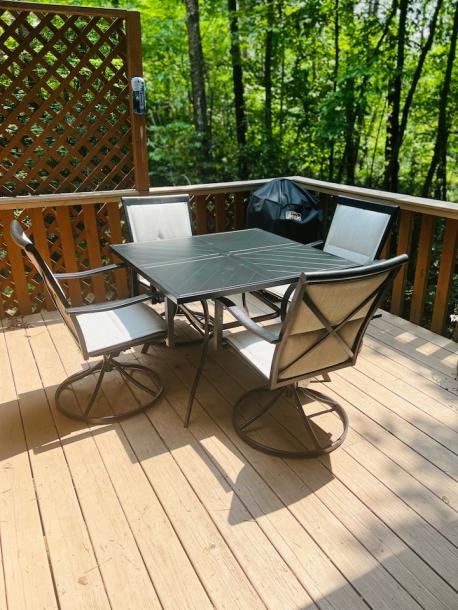 Entire cabin in Sautee Nacoochee, Georgia 4 guests2 bedrooms2 beds2 baths-3