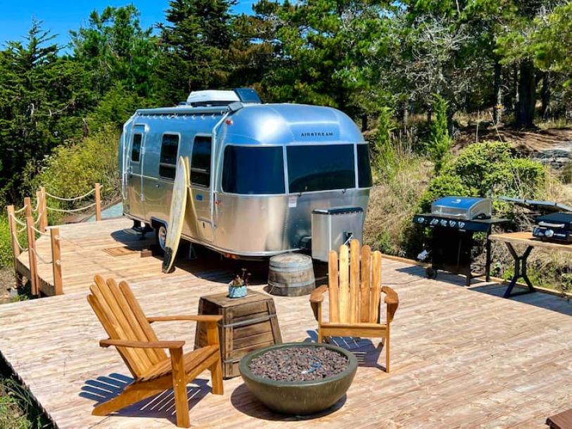 Camper/RV in Half Moon Bay, California 2 guests1 bedroom2 beds1 bath-10