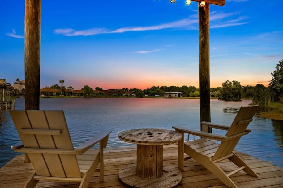 Entire home in San Leon, Texas 4 guests1 bedroom2 beds1 bath-0