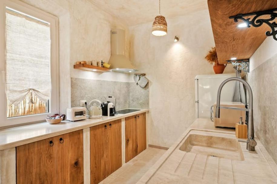 Entire vacation home in Petrignano del Lago, Italy 3 guests1 bedroom2 beds1 bath-11