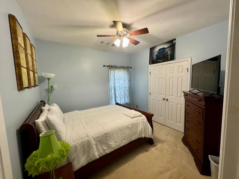 Entire home in Martinez, Georgia 8 guests4 bedrooms4 beds2 baths-10