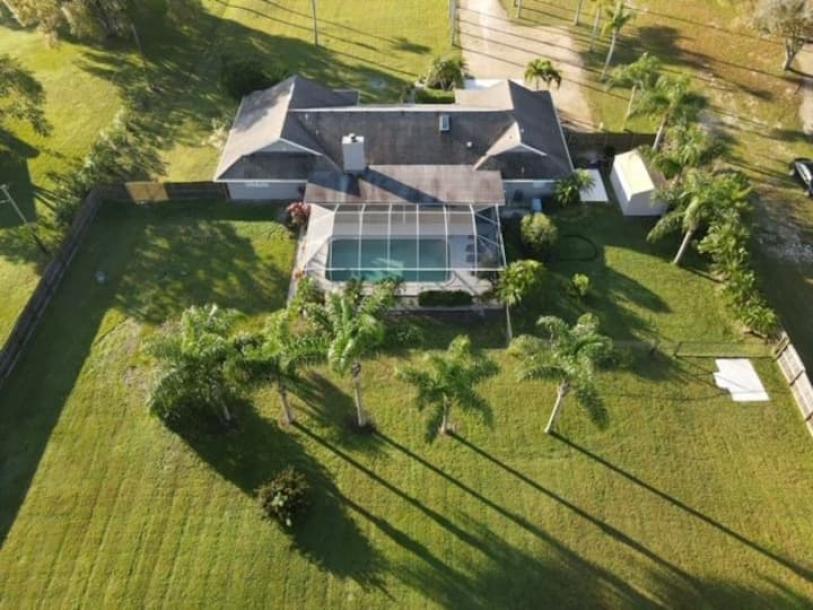 Spacious 5 BR Retreat with Game Room & Heated Pool-16