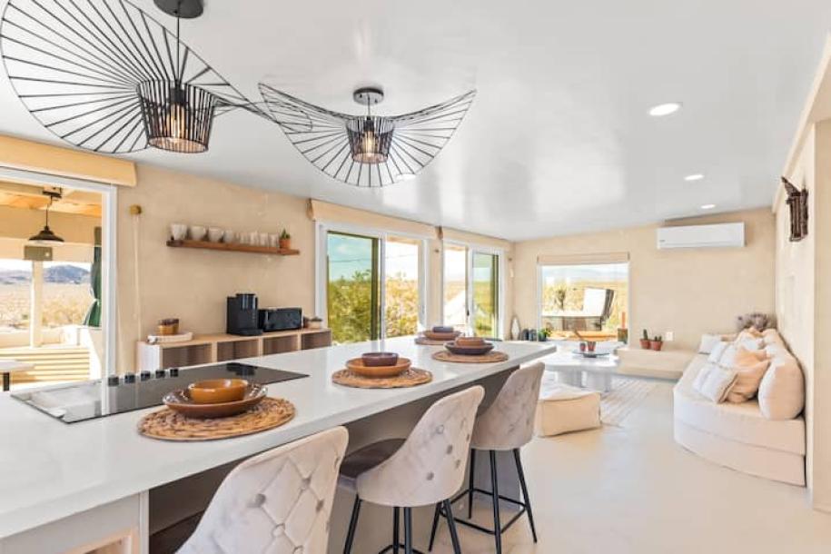 Entire home in Joshua Tree, California 4 guests1 bedroom3 beds1 bath-7