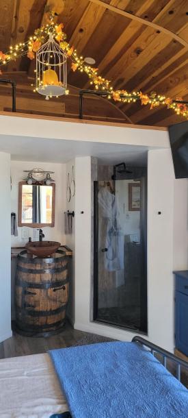 Tiny home in Lake Isabella, California 2 guests1 bedroom1 bed1 bath-14