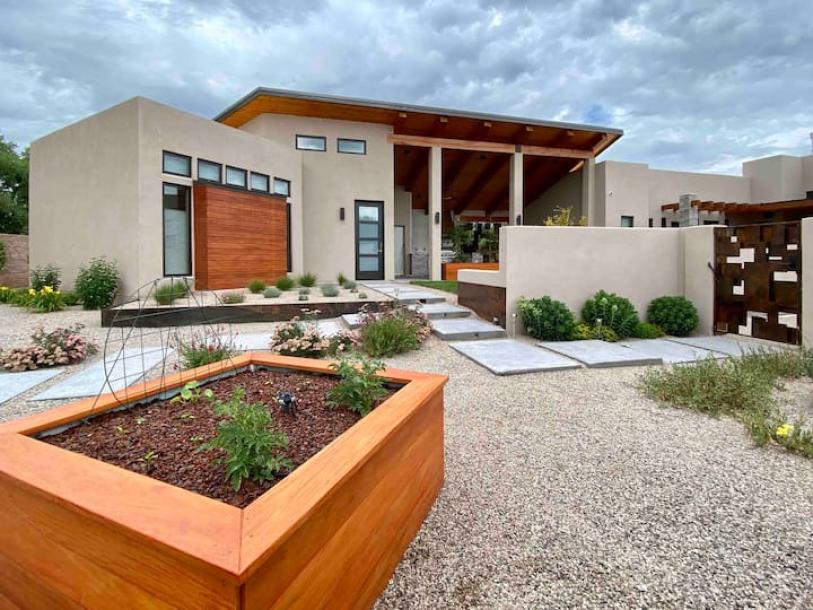 Entire guesthouse in Albuquerque, New Mexico 2 guests1 bedroom1 bed1 bath-0