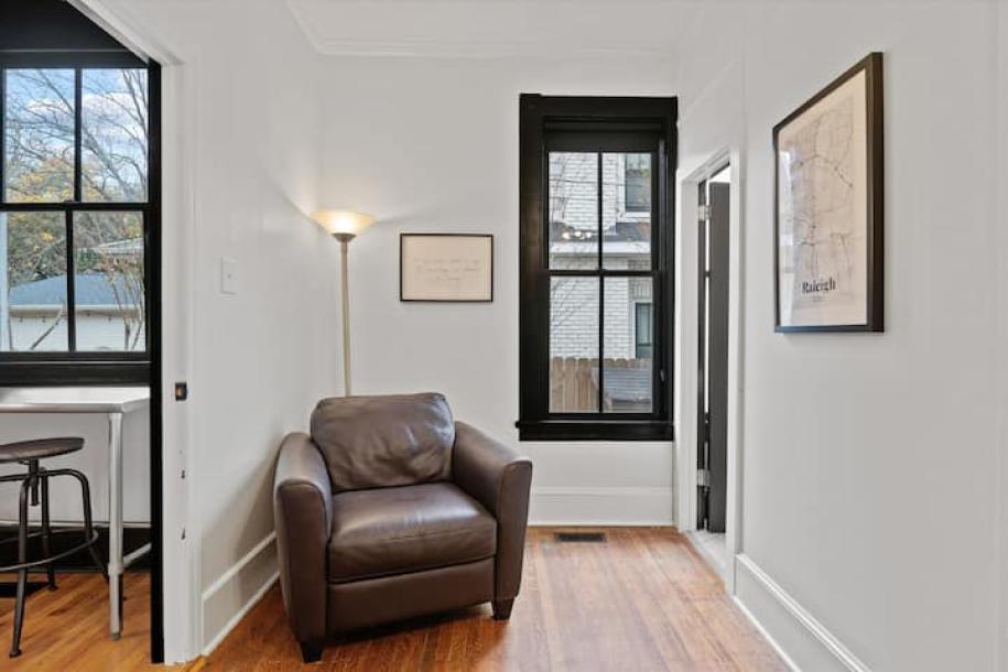 Entire serviced apartment in Raleigh, North Carolina 2 guests1 bedroom1 bed1 bath-11