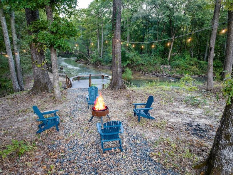 Entire cabin in Broken Bow, Oklahoma 8 guests3 bedrooms4 beds3 baths-3
