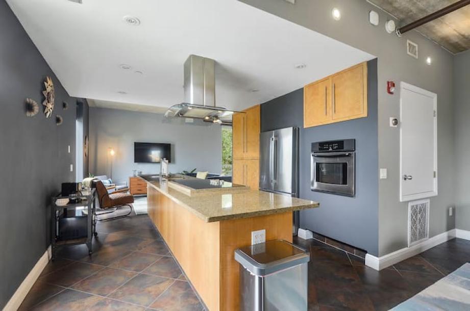 Entire loft in Orlando, Florida 2 guests1 bedroom2 beds1 bath-8