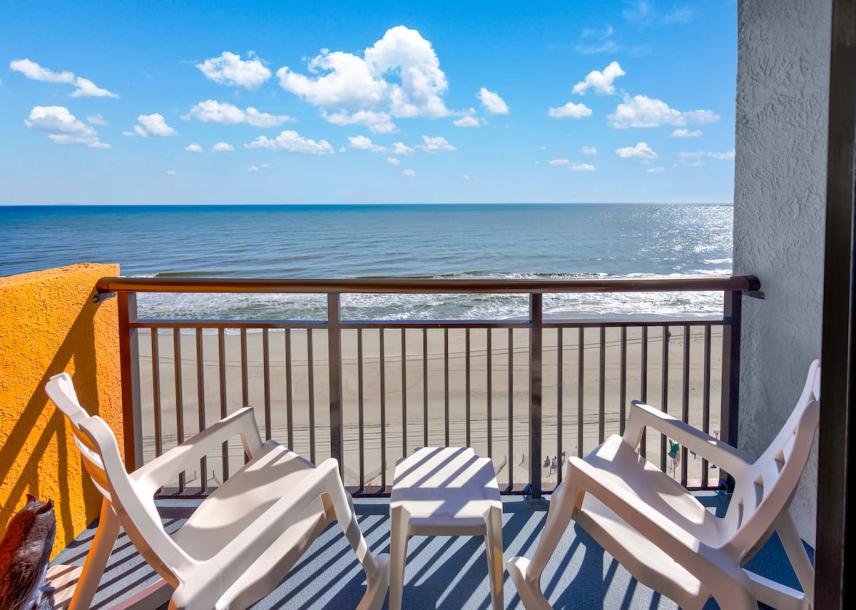 Entire condo in Myrtle Beach, South Carolina 2 guests1 bedroom1.5 baths-0