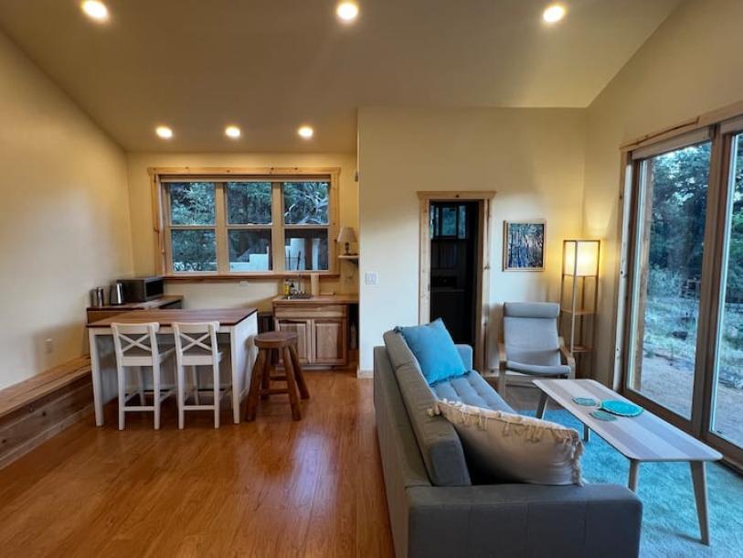 Entire guesthouse in Santa Fe, New Mexico 2 guests1 bedroom2 beds1 bath-14