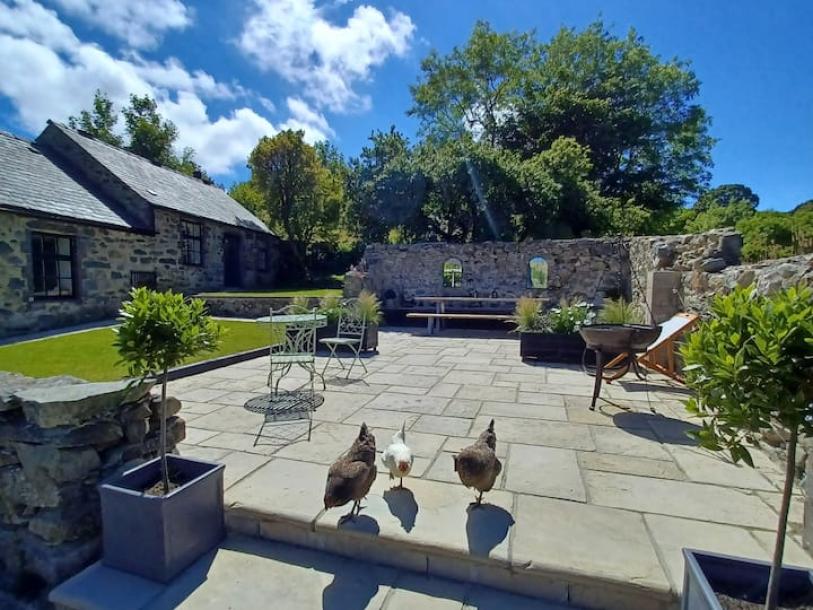 Barn in Conwy Principal Area, United Kingdom 4 guests2 bedrooms3 beds1 bath-3