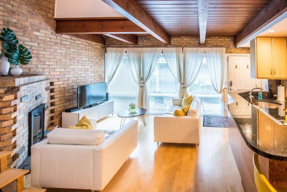 Entire condo in Chicago, Illinois 2 guests1 bedroom1 bed1 bath-12