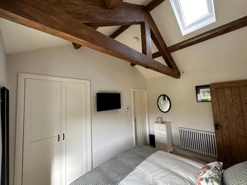 Barn in Bowness-on-Windermere, United Kingdom 2 guests1 bedroom1 bed1 bath-7