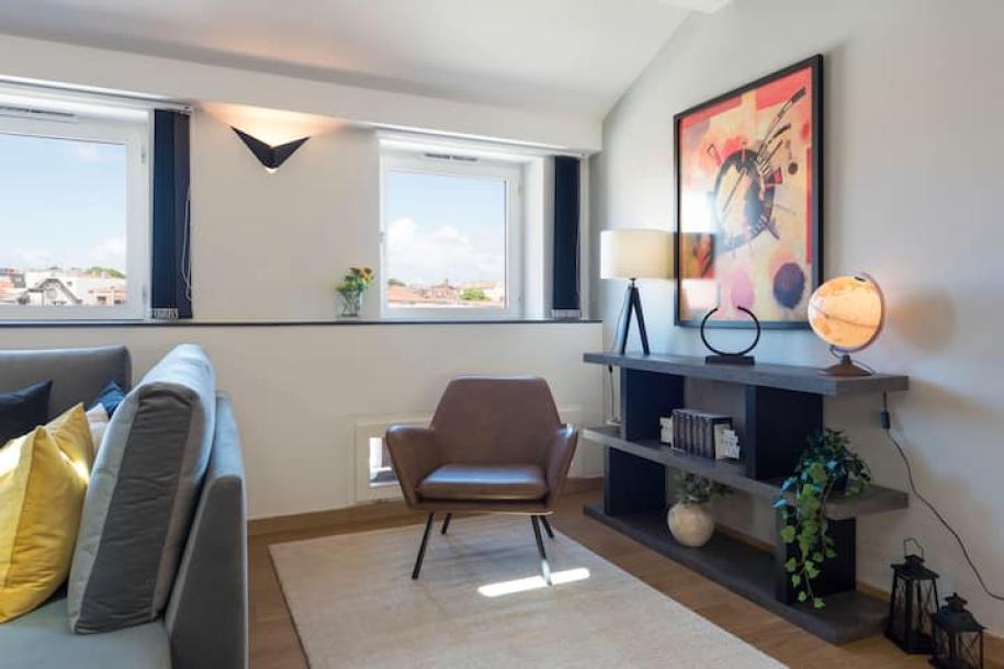 Entire rental unit in Porto, Portugal 4 guests1 bedroom2 beds2 baths-13