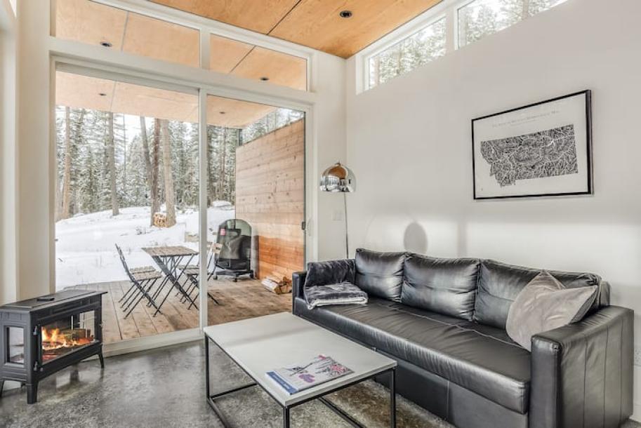 Tiny home in Lakeside, Montana 4 guests1 bedroom1 bed1 bath-2