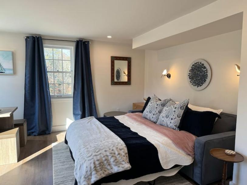 Entire guesthouse in Brewster, Massachusetts 2 guests1 bedroom2 beds1 bath-14