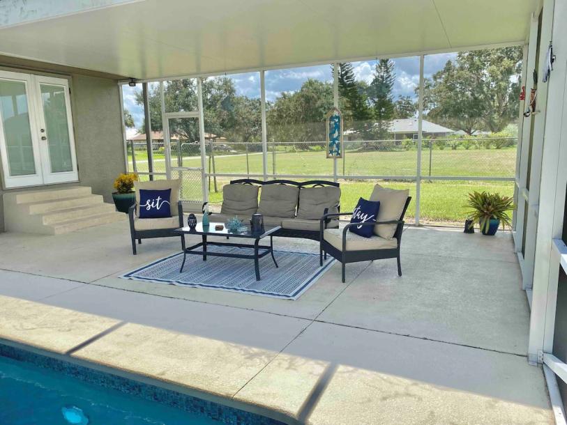 Entire home in Sebring, Florida 6 guests3 bedrooms3 beds2 baths-2