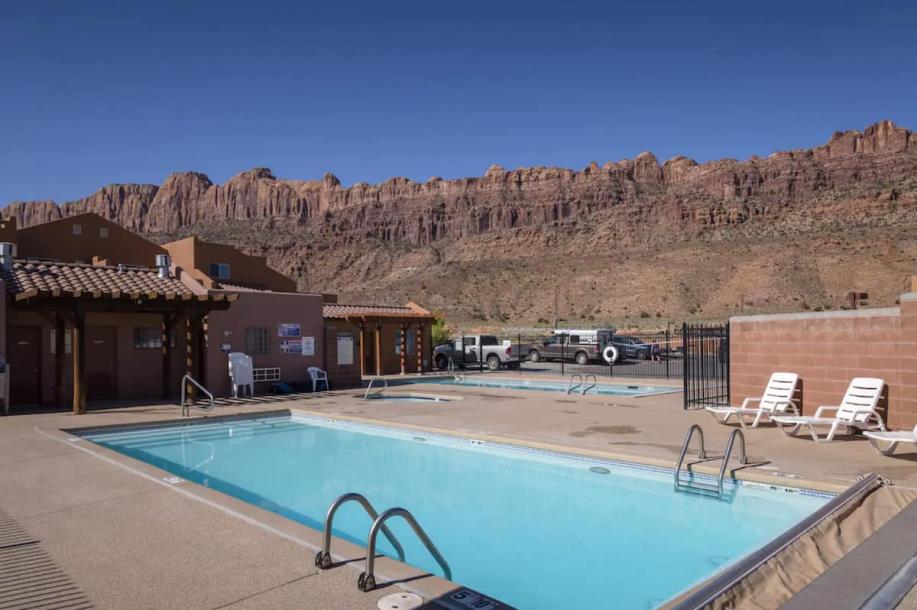 Entire townhouse in Moab, Utah 8 guests3 bedrooms4 beds2.5 baths-0