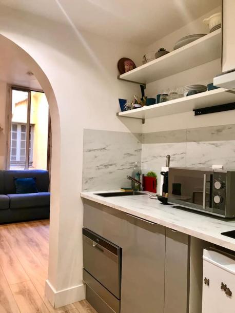 Entire rental unit in Nice, France 2 guestsStudio1 bed1 bath-8