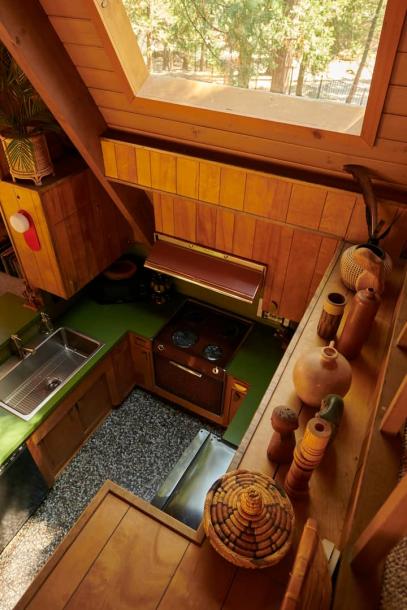 Entire cabin in Idyllwild-Pine Cove, California 4 guests2 bedrooms3 beds1 bath-12