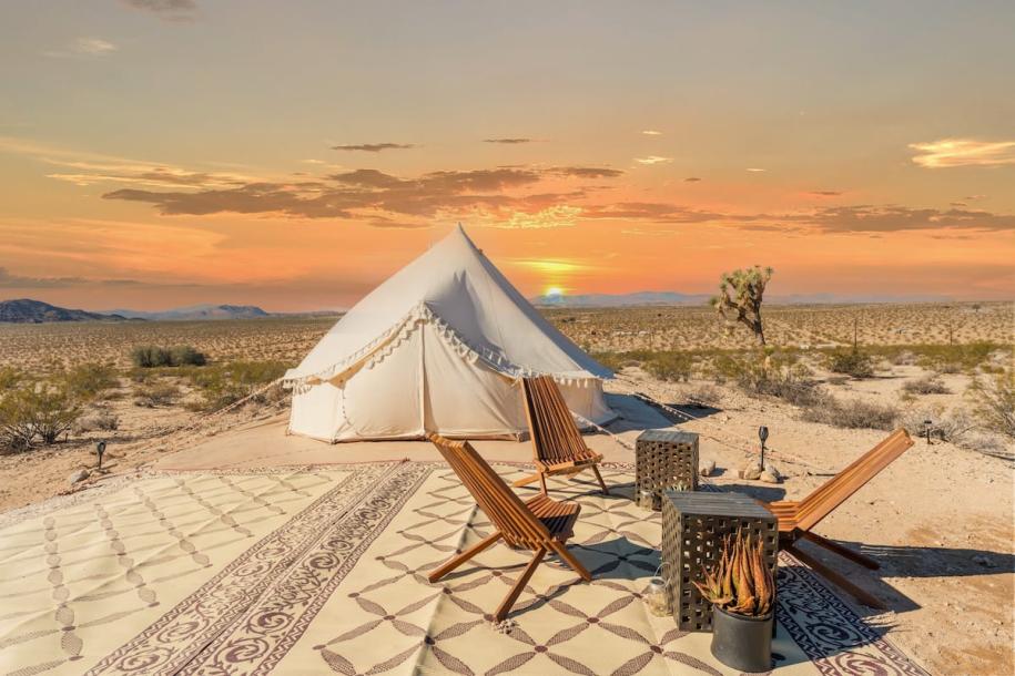 Entire home in Joshua Tree, California 4 guests1 bedroom3 beds1 bath-5