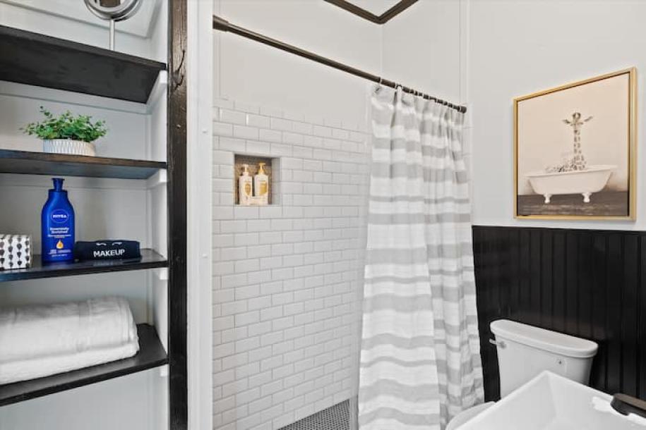 Entire serviced apartment in Raleigh, North Carolina 2 guests1 bedroom1 bed1 bath-13