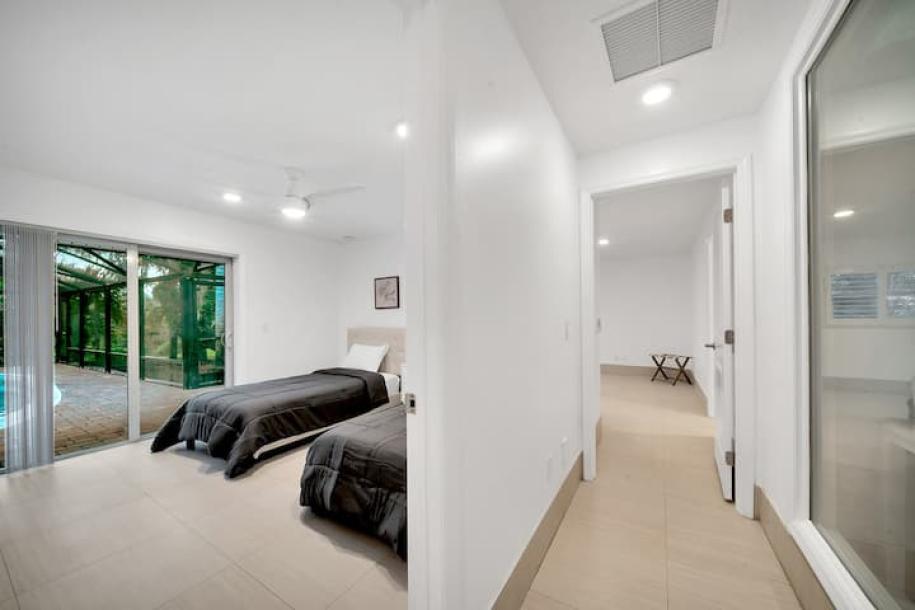 Elegant Waterside Haven - 3BR Pool House-4