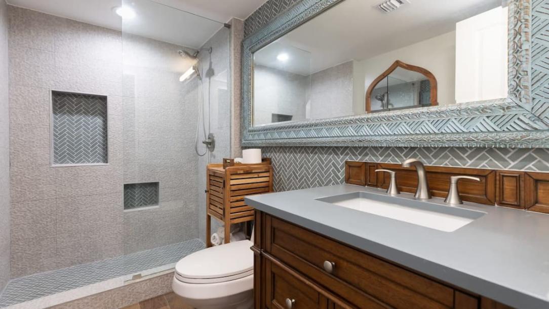 Entire condo in Tavernier, Florida 5 guests2 bedrooms4 beds2 baths-4
